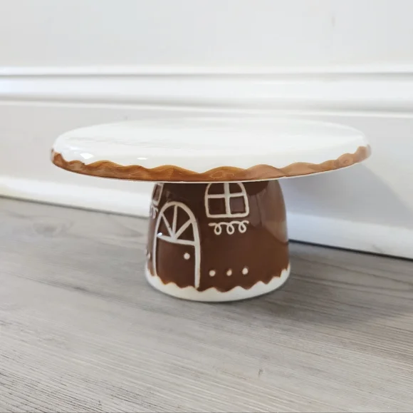 Target Bullseye Playground Christmas 2025 Ceramic Gingerbread Cake Stand - Picture 3 of 8